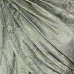 satek-z-hedvabí-v-bezove-barve